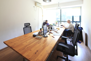 Agora Space, international coworking and shared office